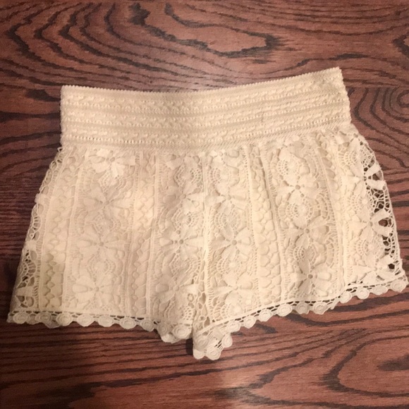 Top shop lace crochet shorts - Picture 2 of 3